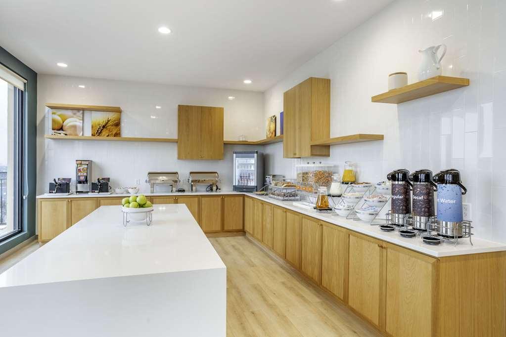 Comfort Inn & Suites Newark Liberty International Airport Restoran gambar
