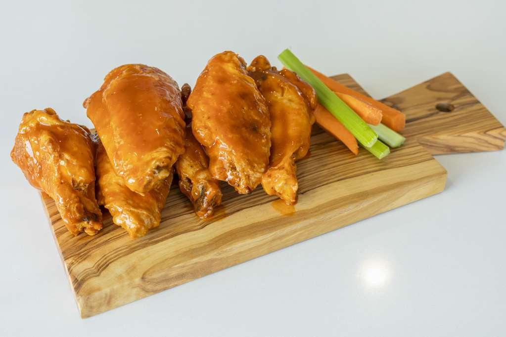 Comfort Inn & Suites Newark Liberty International Airport Restoran gambar